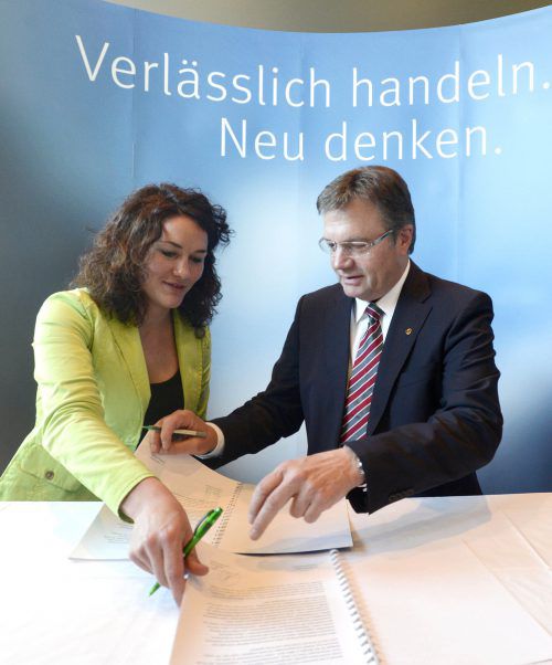 Felipe (l.) und Platter im Mai 2013. Ihre Koalition soll nun weiterarbeiten. APA