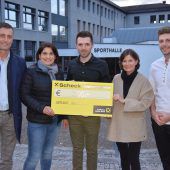 Spendenfreude bei Götzner Fußballer