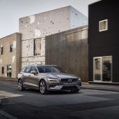 Autonews der WocheVolvo stellt den neuen Kombi V60 vor / Peugeot enthüllt den 508 / Ford überarbeitet den Edge