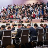 Bürger fühlen sich dem Landtag nah, der Gemeindevertretung näher