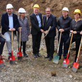 Spatenstich für aks-Zentrale