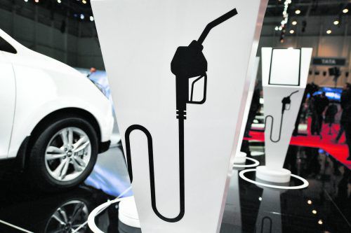 Vor allem die deutschen Autobauer halten dem Dieselantrieb die Stange. Toyota indes kündigte den Dieselausstieg an.