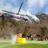 Wald über Braz in Flammen
