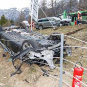 Drei Verletzte bei Folgekollision