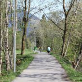 Licht für Radfahrer und Spaziergänger