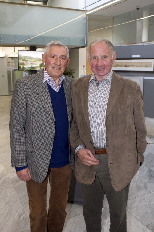 Interessierte Gäste waren Adi Hronik (l.) und Rupert Geiger.