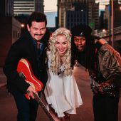 Der Blues Caravan steuert das Alte Kino an