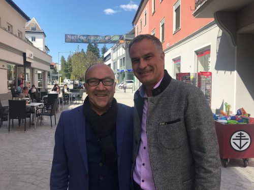 Paul Ammann (l.), Urgestein der Volkspartei, ist jetzt Wahlkämpfer für SP-Vizestadtchef Mario Leiter. VN