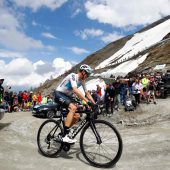 Chris Froome setzt sich einDenkmal am Finestre