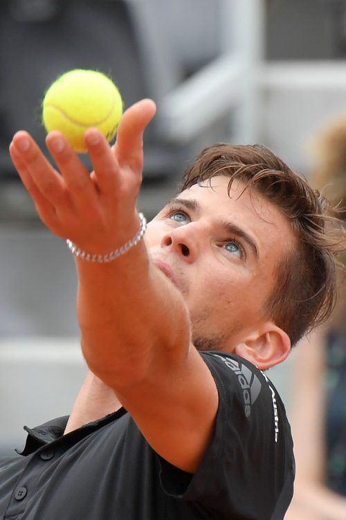 Das erste Service von Dominic Thiem war gegen Fabio Fognini zu fehleranfällig. ap
