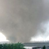 Aufräumarbeiten nach dem Wirbelsturm