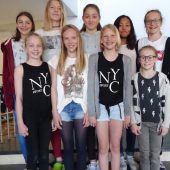 Vier Spitzenplätze beim Schulschwimmcup