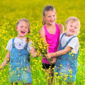 Glückliche Blumenkinder