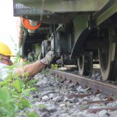 Das nach einem Sabotageakt entgleiste Rheinbähnle ist wieder auf den Schienen. »B1