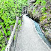 Wandern auf denuralten Waalwegen