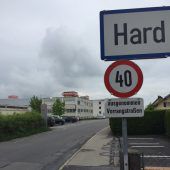 Erst freundlich gefragt, dann ins Ohr gebissen