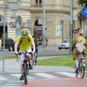 Radler machen Straßen sicherer