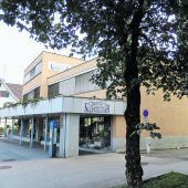 Tiefer Griff in Kasse für Grundstück in Bestlage