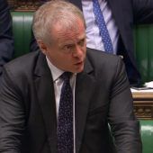 May bleibt Schlappe bei Abstimmung zu Brexit erspart