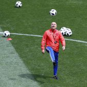 Ganz Russland hofft auf Sieg zum WM-Start
