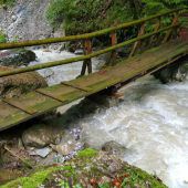 Neue Brücke über den Emmebach