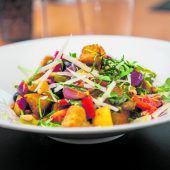 Warmer mediterraner Salat