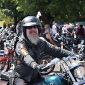 500 alte Motorräder auf Weilers Straßen