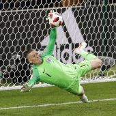England kann Elfmeter undfeiert Pickford