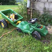 Landwirt erfasst Bobby-Car