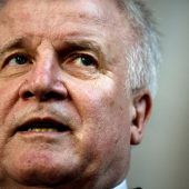 Seehofer droht mit neuem Asylstreit