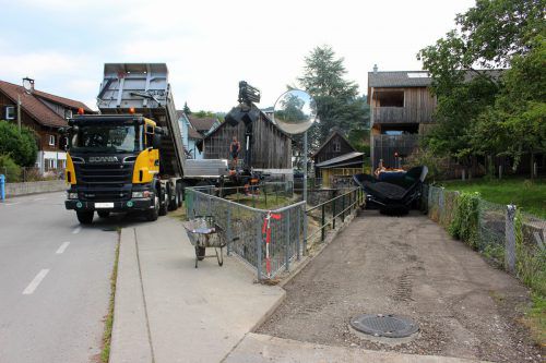 Abschnitte auf der Bahnhofstraße und der Blumenstraße wurden neu asphaltiert.  bms