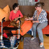 Tierischer Besuch im Altersheim