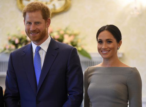 Die Briten mögen die Neue im Königshaus, die Royals ebenso. Nur die US-Verwandschaft von Herzogin Meghan macht Prinz Harry und Co. Ärger.  Reuters