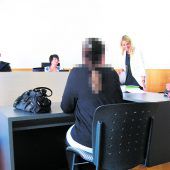 Geld aus Wettbürokasse eingesteckt