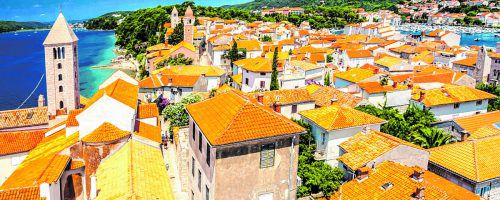 Die vier Glockentürme der Altstadt sind das Wahrzeichen von Rab. Shutterstock (5)