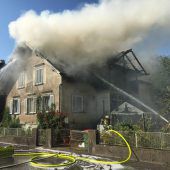 Feuer auf dem Dach