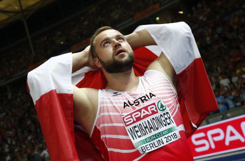 Lukas Weißhaidinger freut sich über eine historische Medaille für Österreich. ap