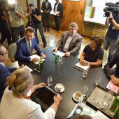 Der erste Dialog
