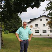 Gemeinde Langen kauft den Adler