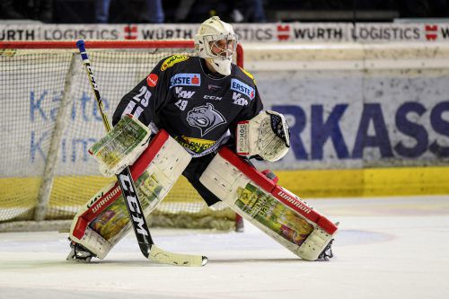 Bulldogs-Keeper Rasmus Rinne ist ein perfektes Vorbild für den Dornbirn-Nachwuchs. gepa/VN-Stiplovsek