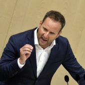 Strolz wirbt in Abschiedsrede für netteren Umgang in der Politik