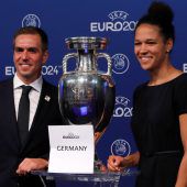 Deutschland setzt sich bei Vergabe der Fußball-EM 2024 gegen die Türkei durch. »C1