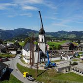 Auch neben der Andelsbucher Kirche geht es hoch her