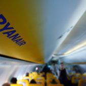 Pöbelnder Rassist sorgt für Eklat in Ryanair-Flugzeug