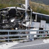 Deutscher Reisebus mit Jugendlichen im Tessin verunglückt