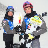 Idealer Start für Snowboardcrosserin einen komprimierten Rennwinter