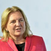 Kneissl zu Gewalt gegen Frauen