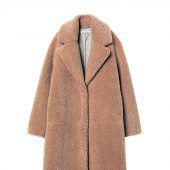 Mit diesen trendigen Winterjacken wird uns warm ums Herz!