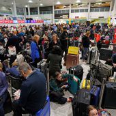 Drohnen legen Flughafen London-Gatwick lahm