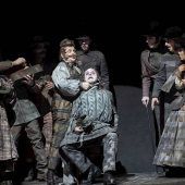 Musikalischer Thriller oder tiefschwarze Operette
